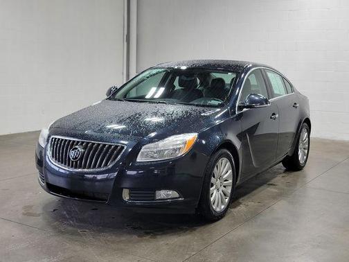 2013 Buick Regal Premium 1
