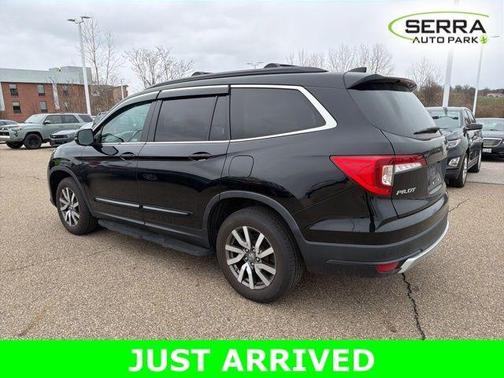 Crystal Black Pearl 2022 Honda Pilot EX-L