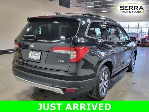 Crystal Black Pearl 2022 Honda Pilot EX-L