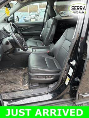 Crystal Black Pearl 2022 Honda Pilot EX-L