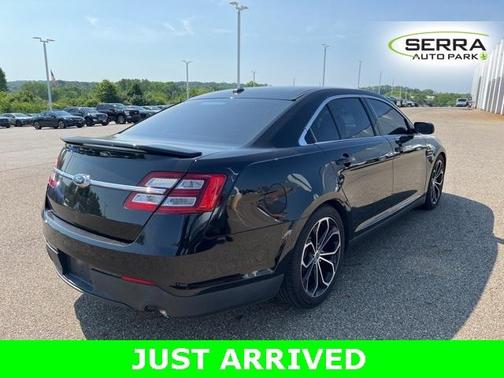 2017 Ford Taurus SHO