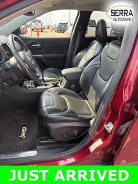 Velvet Red Pearlcoat 2019 Jeep Cherokee Limited