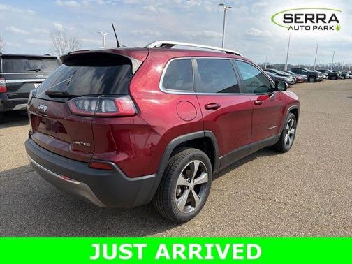 Velvet Red Pearlcoat 2019 Jeep Cherokee Limited