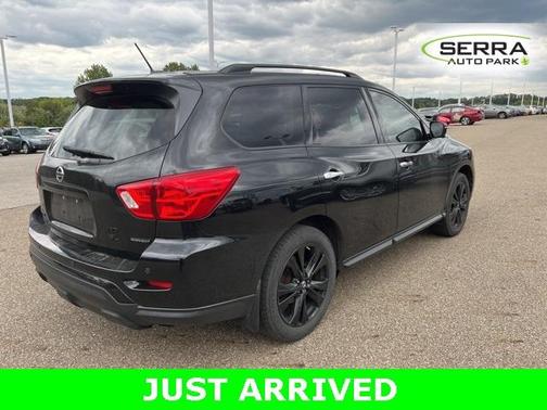 2018 Nissan Pathfinder SL