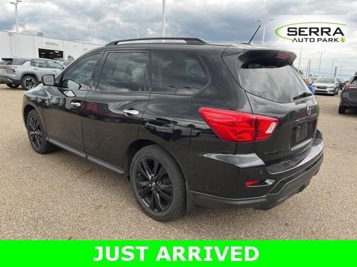 2018 Nissan Pathfinder SL
