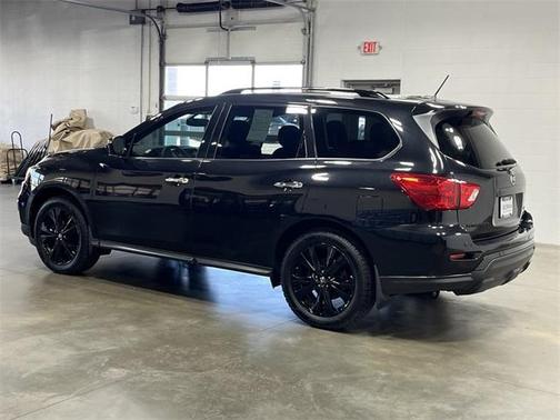 2018 Nissan Pathfinder SL