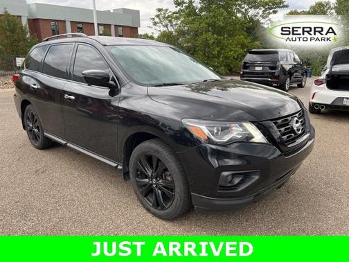 2018 Nissan Pathfinder SL