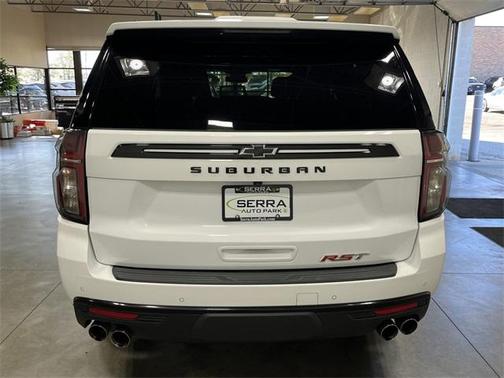 2024 Chevrolet Suburban RST