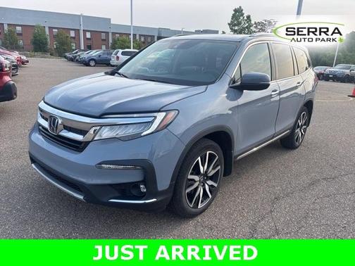 2022 Honda Pilot Touring 7-Passenger