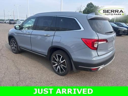2022 Honda Pilot Touring 7-Passenger
