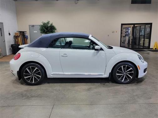 2016 Volkswagen Beetle 1.8T Denim