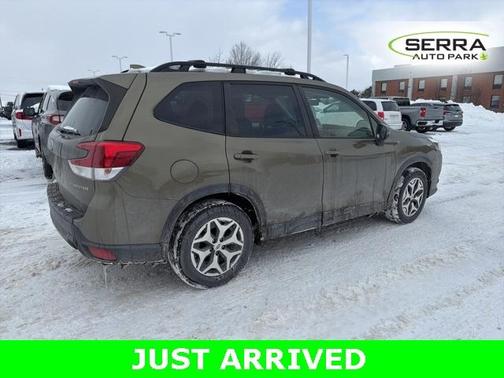 2023 Subaru Forester Premium