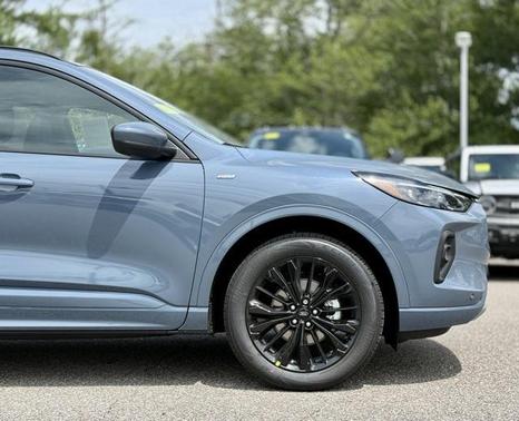 2025 Ford Escape ST-Line Elite