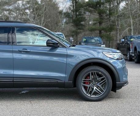 Vapor Blue Metallic 2026 Ford Explorer ST-Line