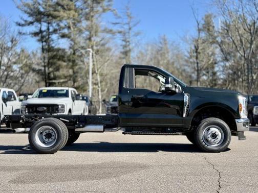 2025 Ford F-350 XL