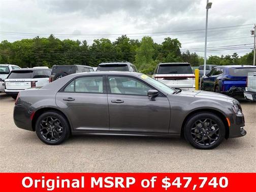 2023 Chrysler 300 Touring