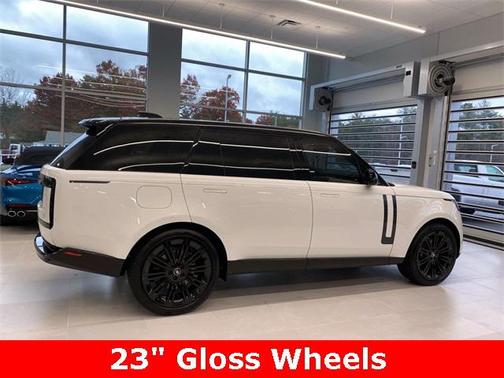 2025 Land Rover Range Rover P530 SE 7 Seat