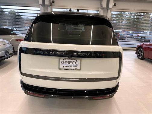 2025 Land Rover Range Rover P530 SE 7 Seat