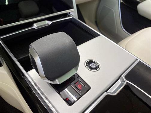 2025 Land Rover Range Rover P530 SE 7 Seat