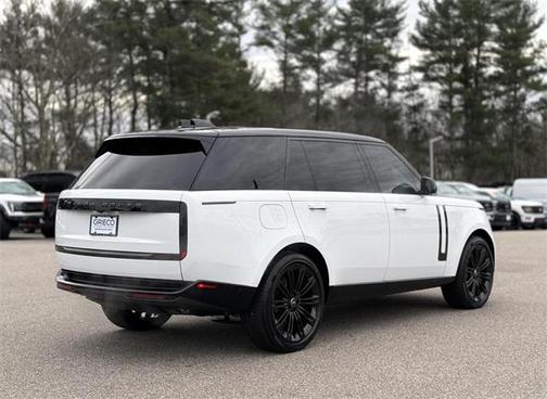 2025 Land Rover Range Rover P530 SE 7 Seat