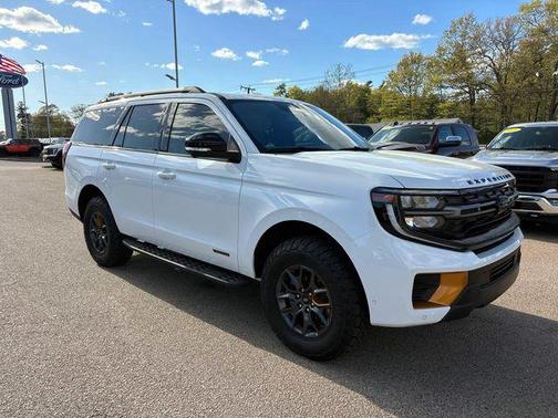 Oxford White 2025 Ford Expedition Tremor