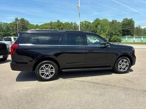 Black Metallic 2025 Ford Expedition Max Active 4x4