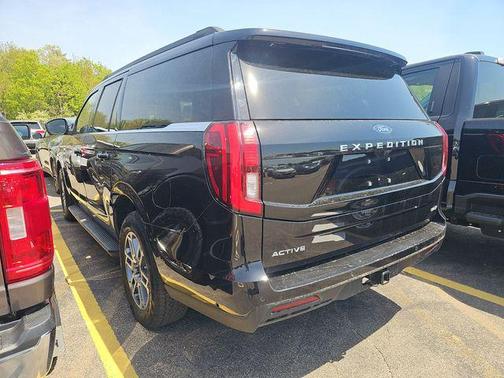 Black Metallic 2025 Ford Expedition Max Active 4x4