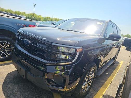 Black Metallic 2025 Ford Expedition Max Active 4x4