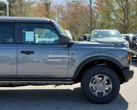 Carbonized Gray Metallic 2026 Ford Bronco Big Bend