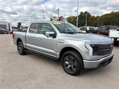 2023 Ford F-150 Lightning LARIAT