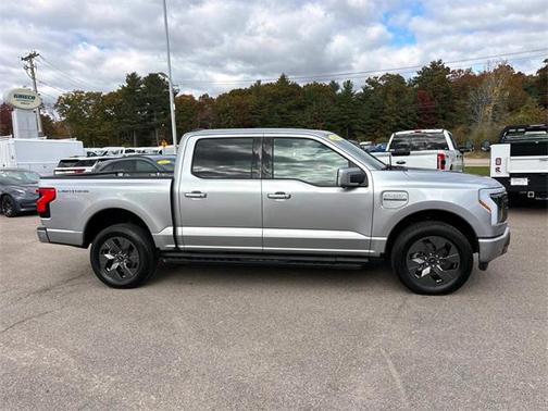2023 Ford F-150 Lightning LARIAT
