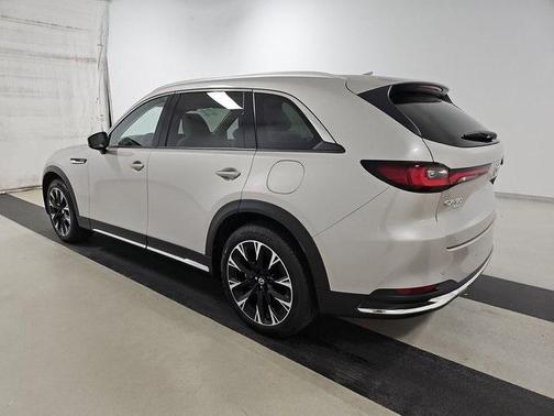 2024 Mazda CX-90 PHEV Premium Plus