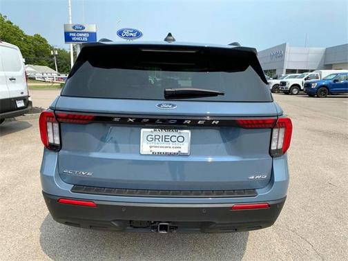 2025 Ford Explorer Active