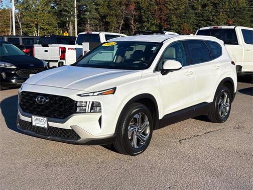 2022 Hyundai SANTA FE SE
