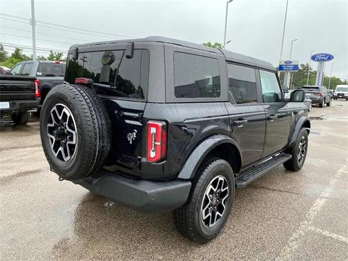 2024 Ford Bronco Outer Banks