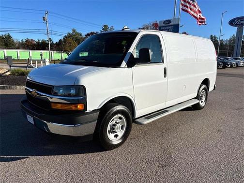 2024 Chevrolet Express 2500 RWD 2500 Regular Wheelbase WT