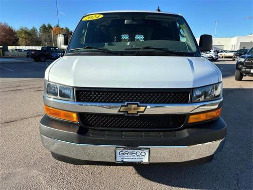 2024 Chevrolet Express 2500 RWD 2500 Regular Wheelbase WT