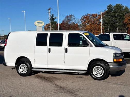 2024 Chevrolet Express 2500 RWD 2500 Regular Wheelbase WT