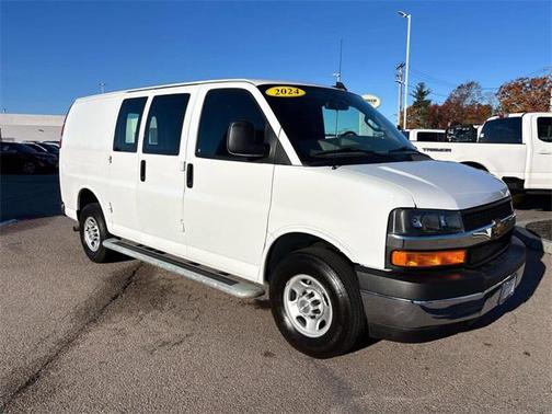 2024 Chevrolet Express 2500 RWD 2500 Regular Wheelbase WT