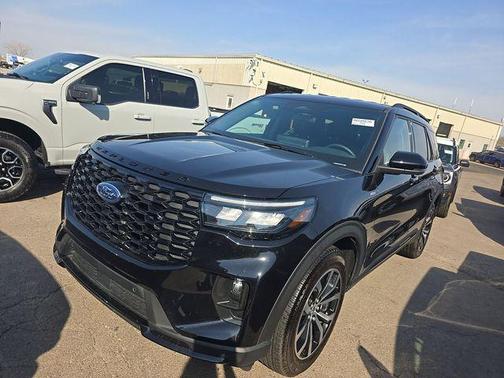 Black Metallic 2025 Ford Explorer ST-Line