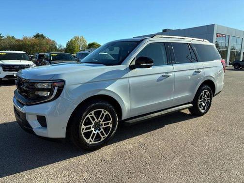 Silver Metallic 2025 Ford Expedition Active