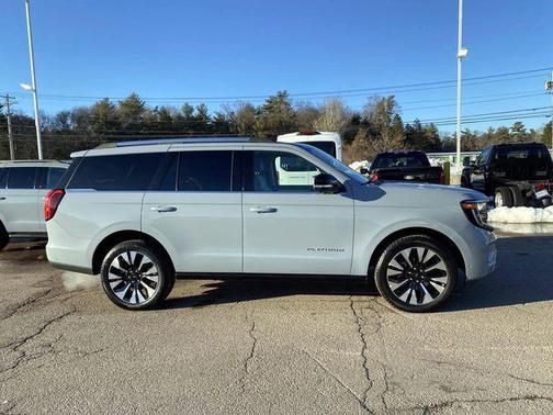 2025 Ford Expedition Platinum