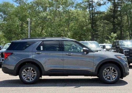 Carbonized Gray Metallic 2026 Ford Explorer Active