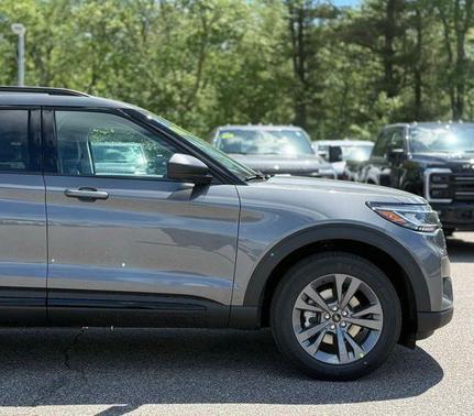 Carbonized Gray Metallic 2026 Ford Explorer Active