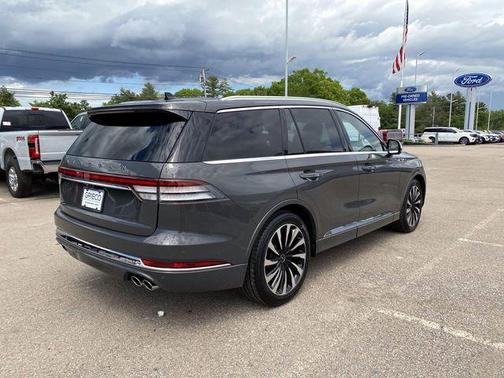 Chroma Caviar Dark Gray Metallic Clearcoat 2022 Lincoln Aviator Black Label Grand Touring AWD
