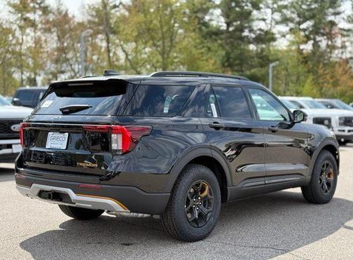 Agate Black Metallic 2026 Ford Explorer Tremor