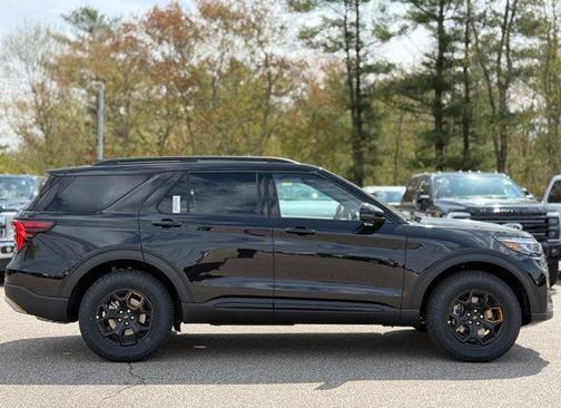 Agate Black Metallic 2026 Ford Explorer Tremor
