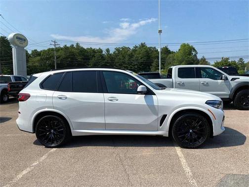 2023 BMW X5 M50i