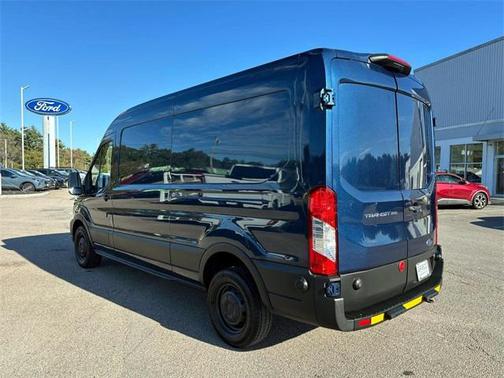 2022 Ford Transit-250 Base
