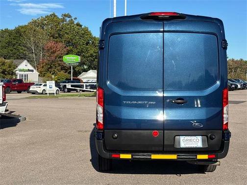 2022 Ford Transit-250 Base